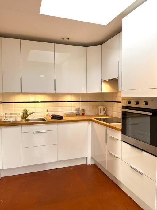 Appartement A Pied Du Centre Avec Place De Parking Arles Exteriér fotografie